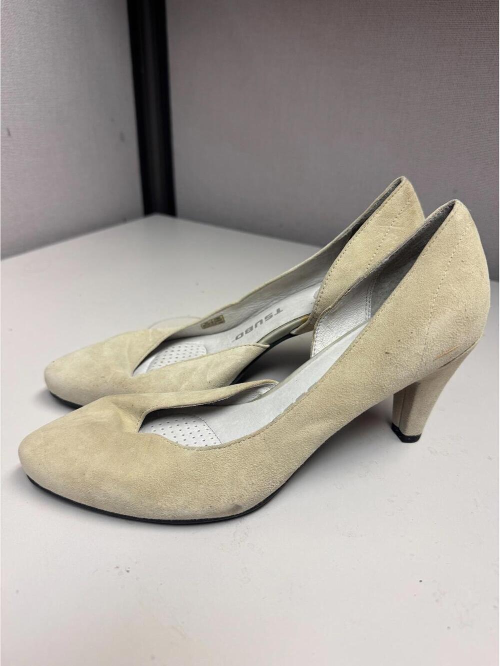 Tsubo Women's Taupe Suede Pump Size 7